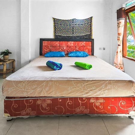 Palulu Garden Homestay Labuan Bajo Exterior foto