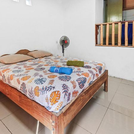 Palulu Garden Homestay Labuan Bajo Exterior foto