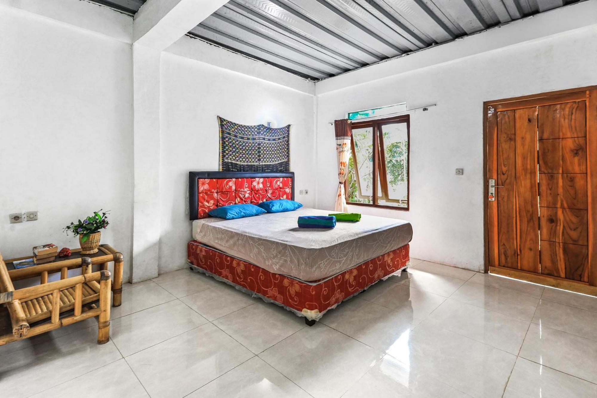 Palulu Garden Homestay Labuan Bajo Exterior foto
