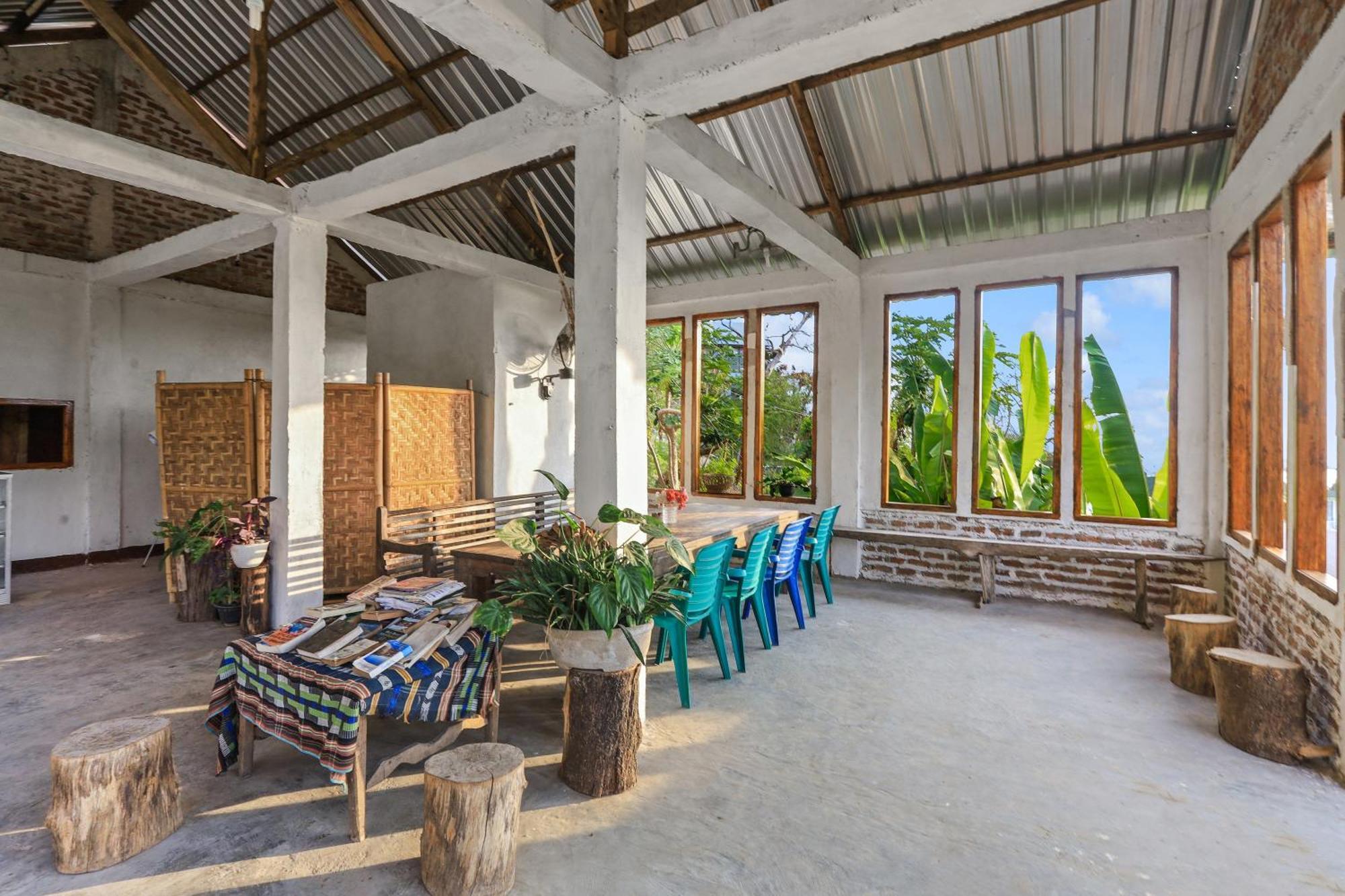 Palulu Garden Homestay Labuan Bajo Exterior foto