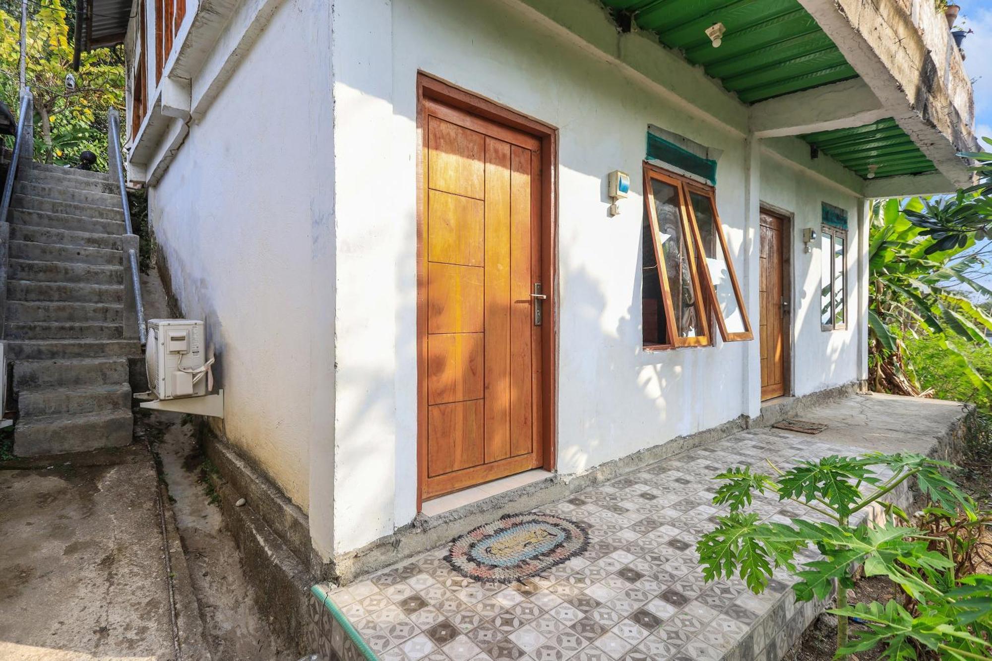 Palulu Garden Homestay Labuan Bajo Exterior foto